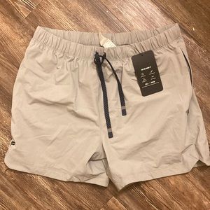 Mens 5in Fabletics Shorts NWT size L